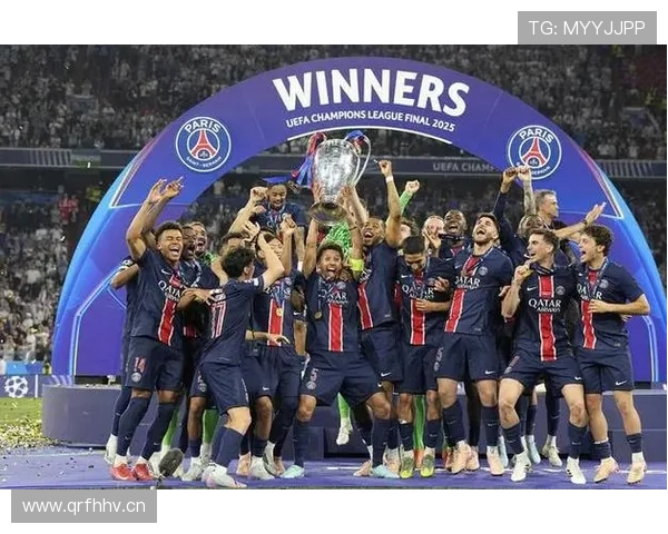 巴黎圣日耳曼法甲强势领跑,欧冠表现波动是否影响争冠格局