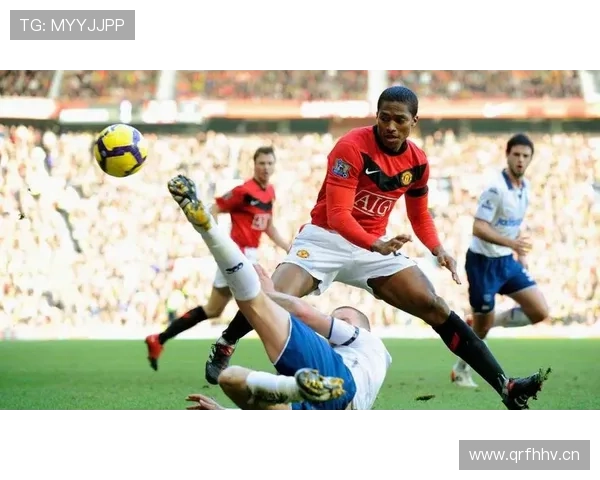 曼联防守漏洞频现,赛季稳定性面临考验,对竞争格局带来变化 曼联防守漏洞频现,赛季稳定性面临考验,对竞争格局带来变化